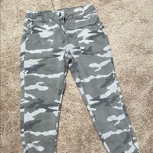 American Eagle Camo Jeggings